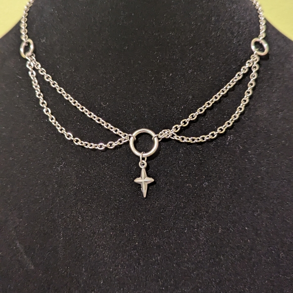 Elegant Silver Stainless Steel Chain Necklace with Star Pendant - Picture 2 of 4